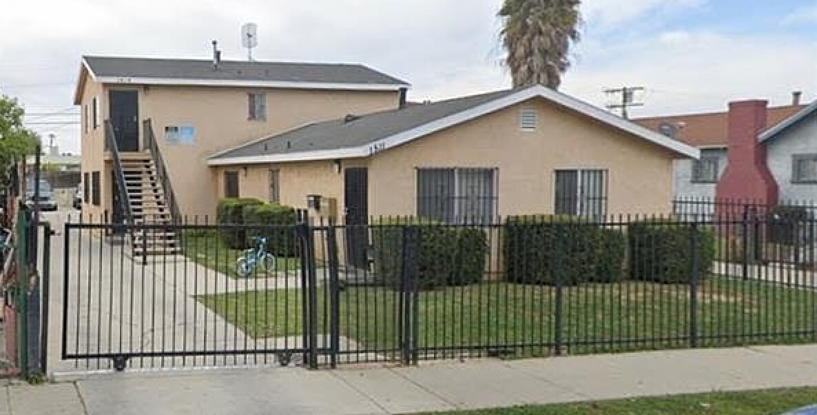 Front of Building - 1515 W 84th Pl