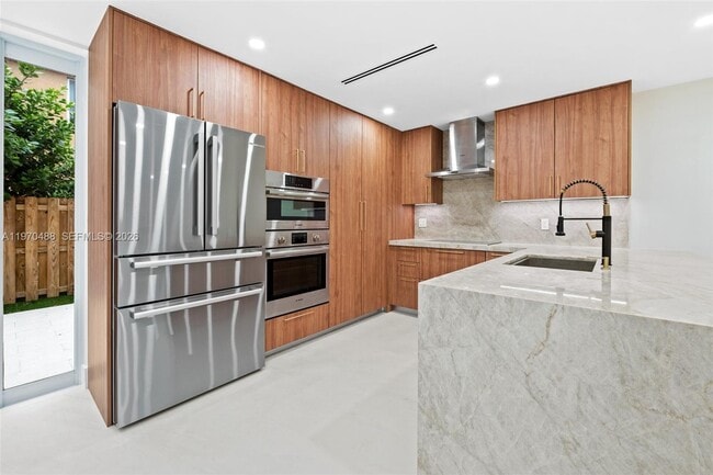 Building Photo - 8511 NW 141st Terrace