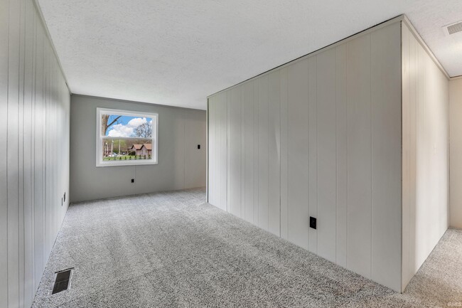 Building Photo - 2317 S 275 E