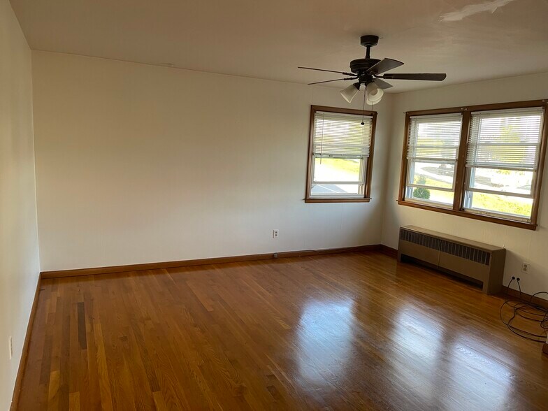 Building Photo - 100 Pilgrim Ave