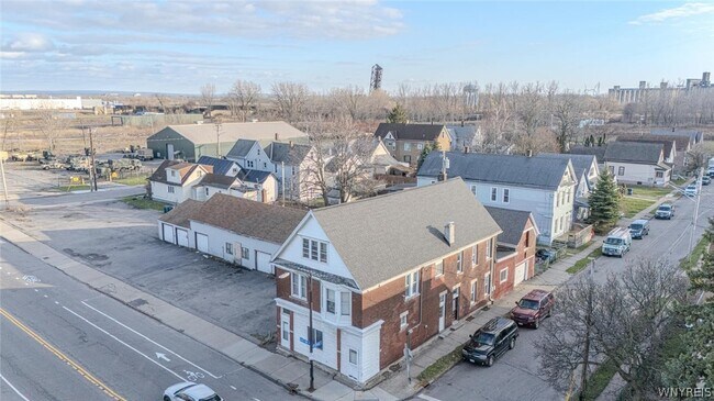 Building Photo - 901 South Park Ave