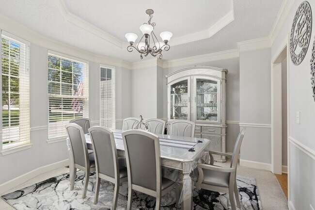 Building Photo - 5341 Meadowlark Dr