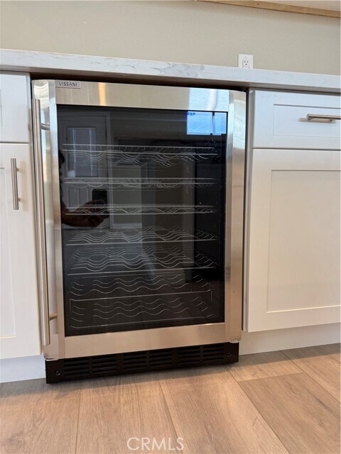 Building Photo - 7398 N Maple Ave