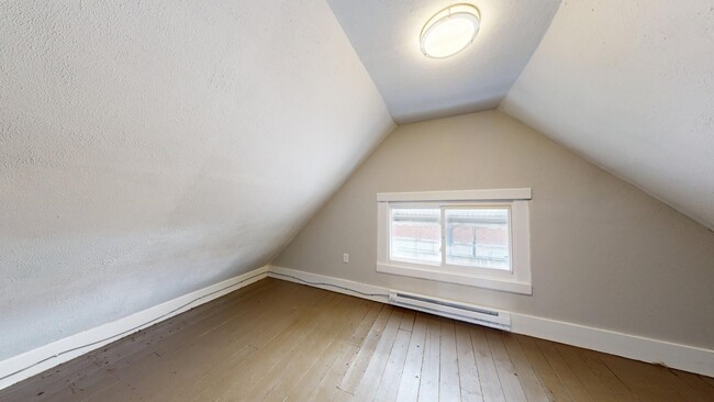 Building Photo - Lease to own! 5 bedroom/1 bath, Old Brooklyn.