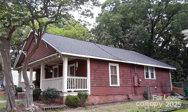 Building Photo - 1704 Harrill St
