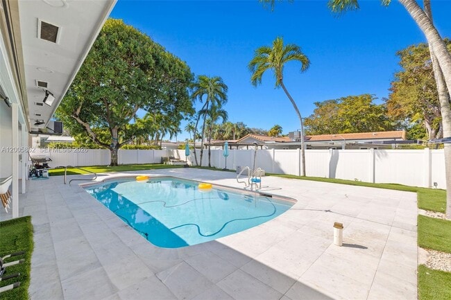 Building Photo - 3460 N 46th Ave