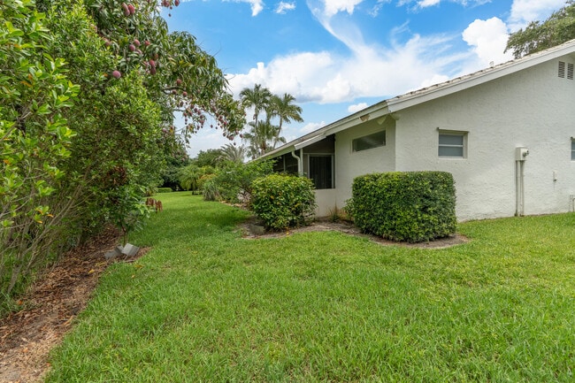 Building Photo - 5557 N Cameo Dr
