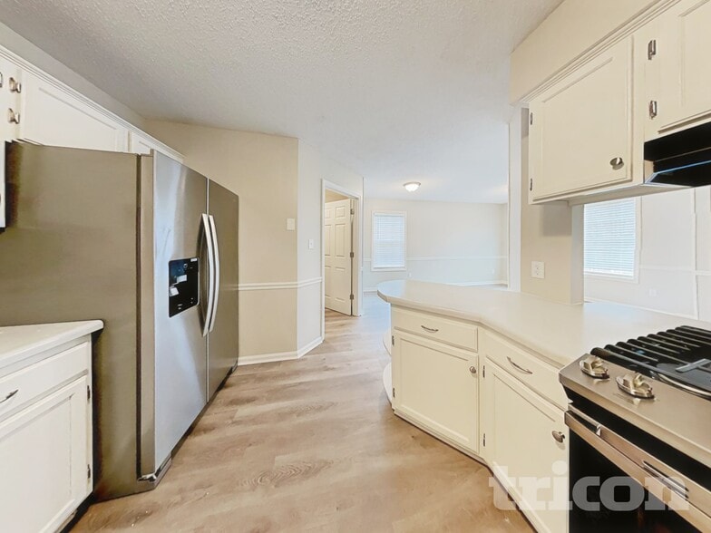 Building Photo - 437 Bradford Cir