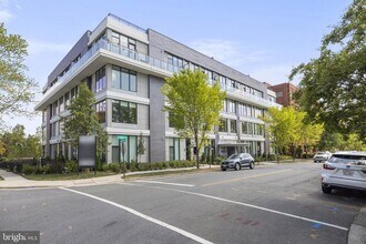 Building Photo - 801 N Fairfax St