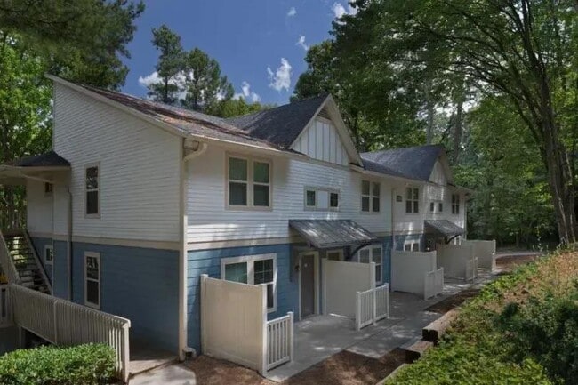 Building Photo - Paces Ridge at Vinings