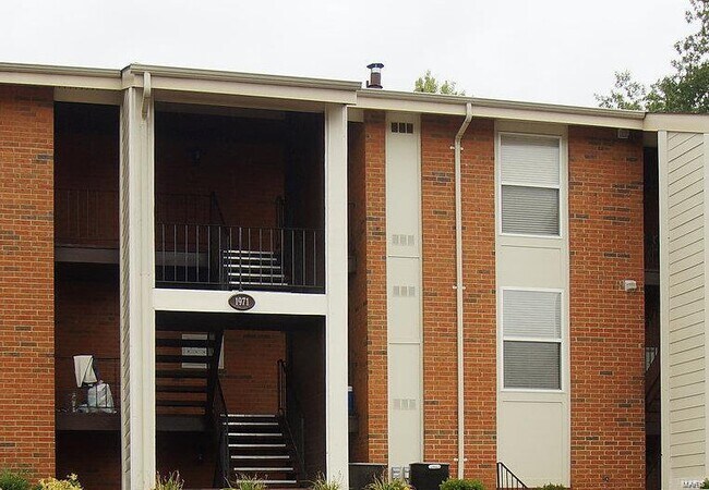 Building Photo - 1971 Hunting Lake Ct