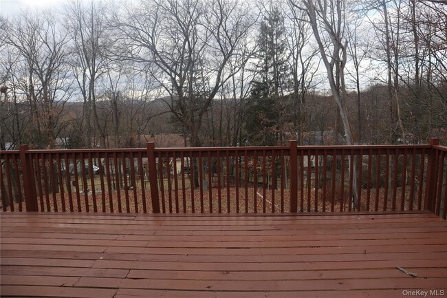 Building Photo - 32 Poplar Dr