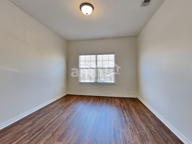 Building Photo - 5412 Galante Ln