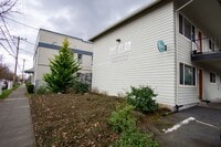 Building Photo - Charming St. John's 2-Bedroom: Look & Lease For FREE RENT!