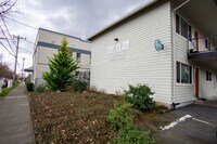 Building Photo - Charming St. John's 2-Bedroom Ready Soon w FREE RENT!