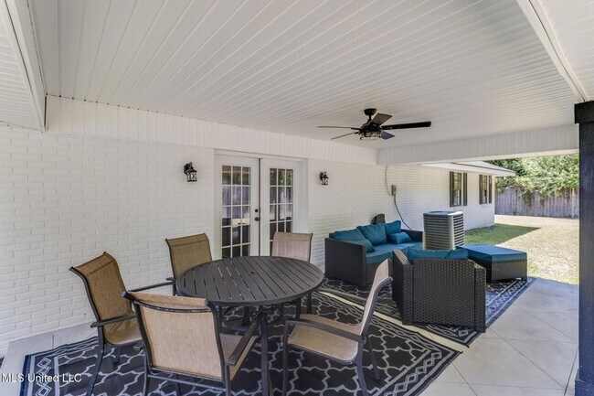 Building Photo - 106 Piney Ridge Rd