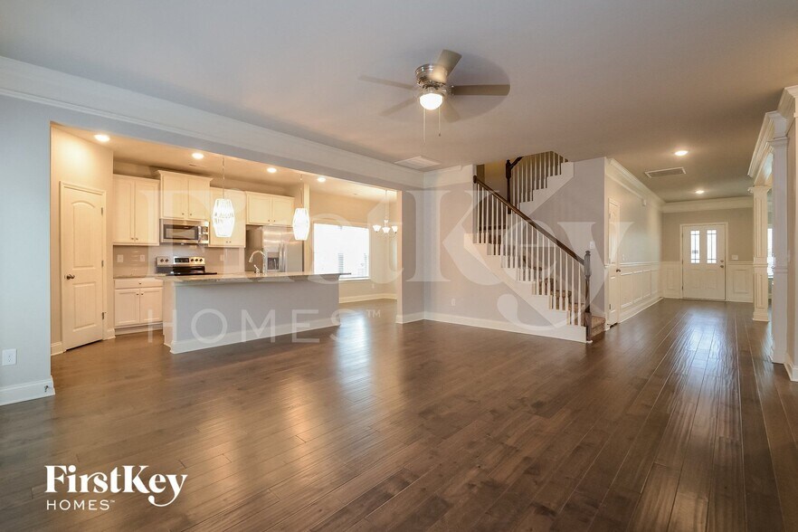 Building Photo - 3621 Wind Ridge Ln