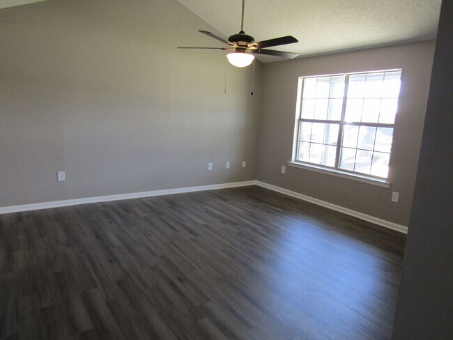 Building Photo - 1271 Windrow Dr