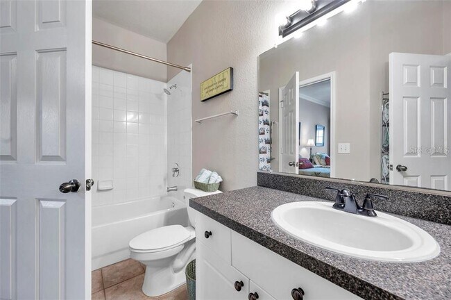 Building Photo - 2279 Portofino Pl
