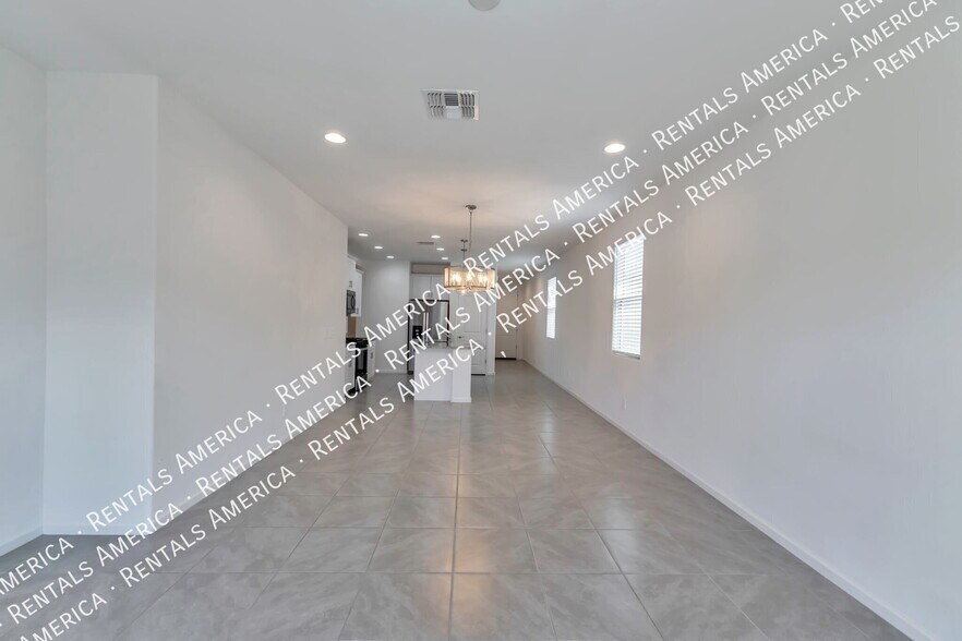 Building Photo - 10429 W Granderson St