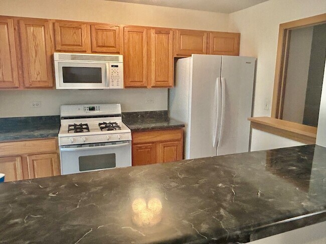 Building Photo - 2482 Stoughton Cir