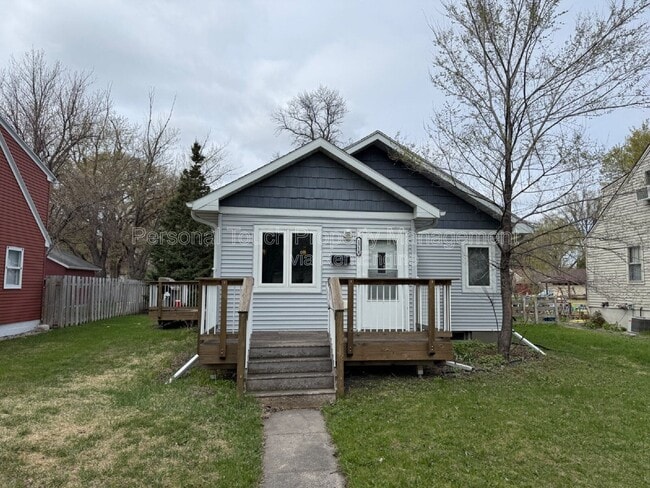 Building Photo - 1516 10th St N