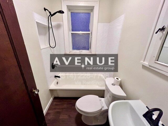 Building Photo - 2633 Russell Blvd