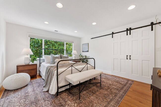 Building Photo - TOTAL REMODEL LARGE 1750sf 3BR+ Bonus/3BA North Oakland Home AVAILABLE NOW