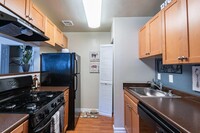 Building Photo - Parke Laurel Apartment Homes