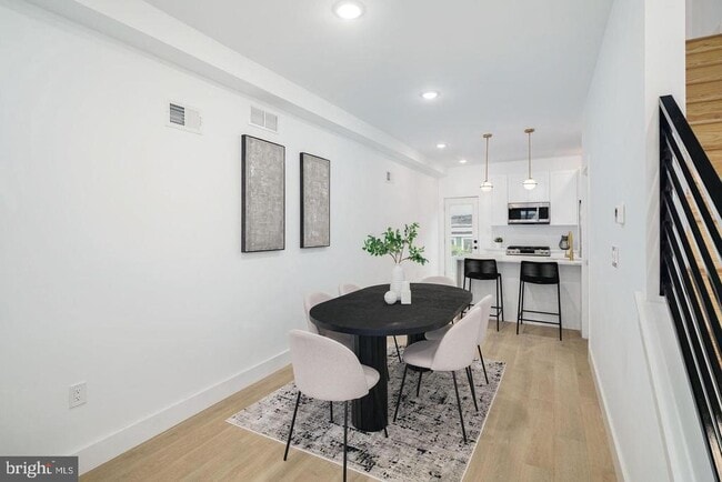 Building Photo - 3957 Wyalusing Ave