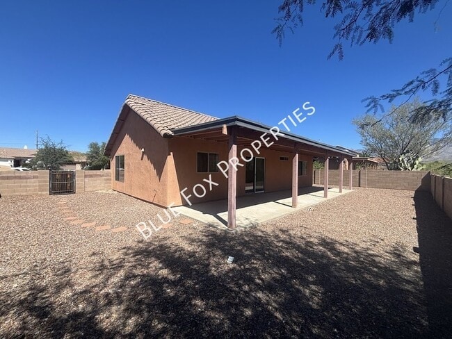 Building Photo - 270 E Shore Cliff Pl