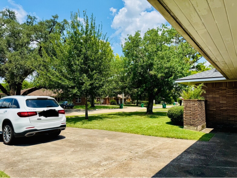 Building Photo - 4017 Osby Dr