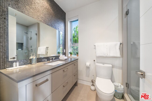 Building Photo - 6359 Colgate Ave