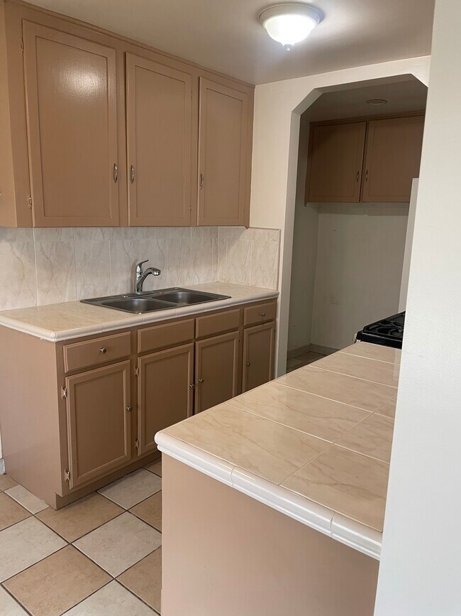 Building Photo - 1526 S Atlantic Blvd