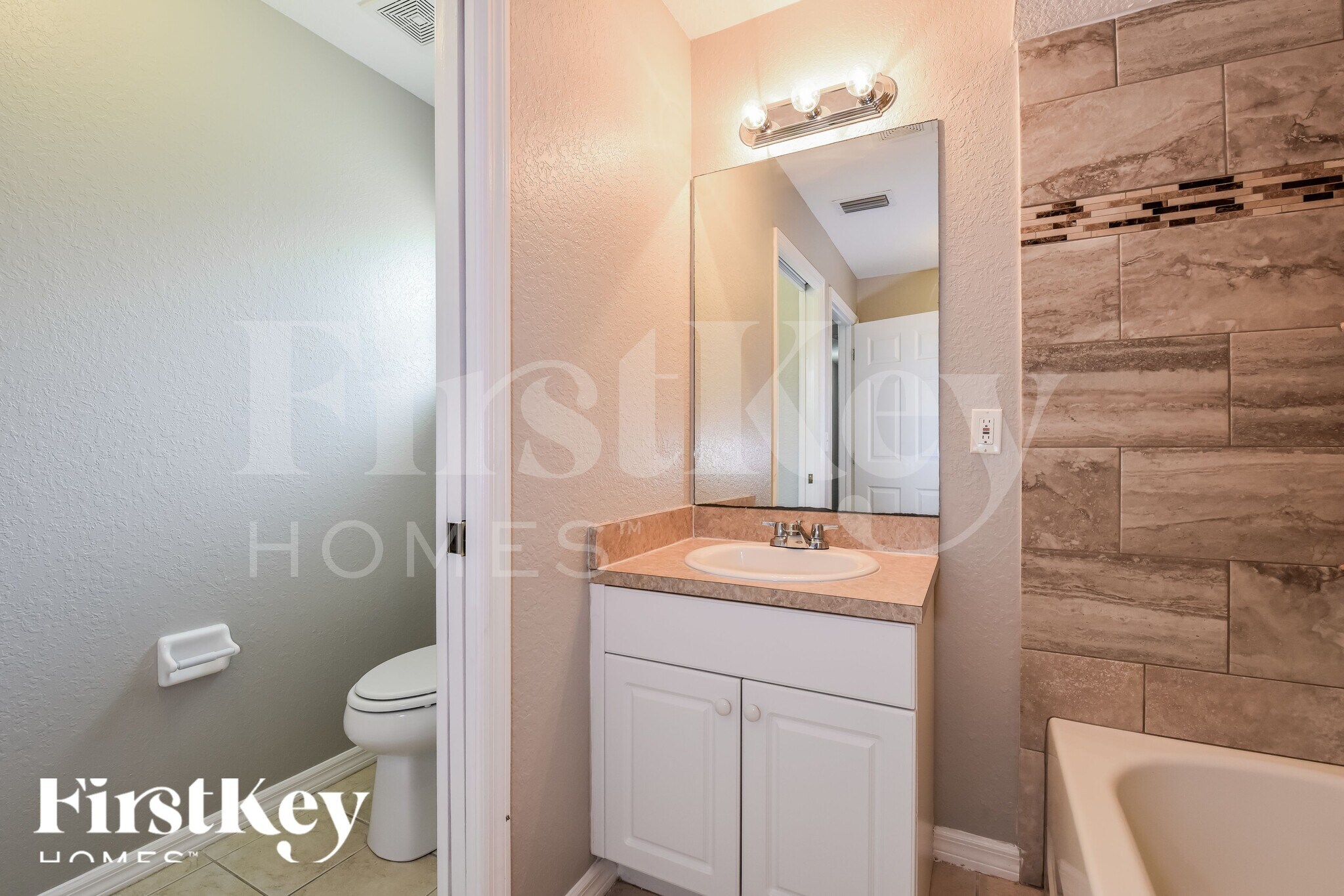 Building Photo - 3619 NW 41st Ln