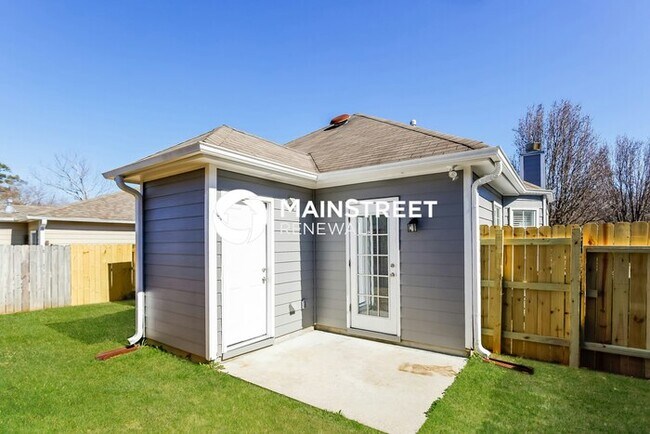 Building Photo - 3 Bedroom Pet-Friendly Home in PELHAM, AL with Main Street Renewal