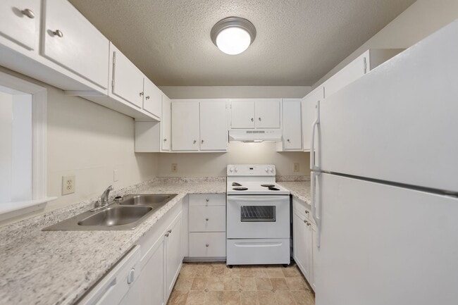 Building Photo - Come Home to Bolinwood Condominiums  - AVA...
