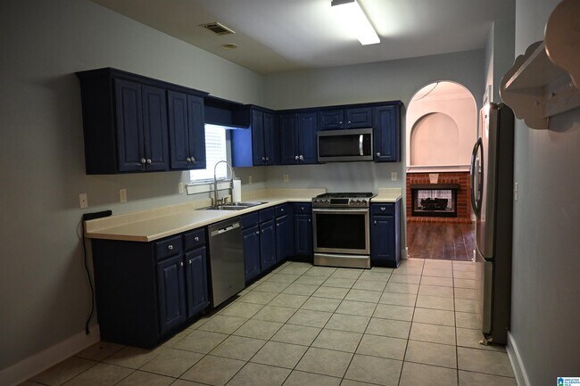 Building Photo - 2017 Kelly Creek Ct