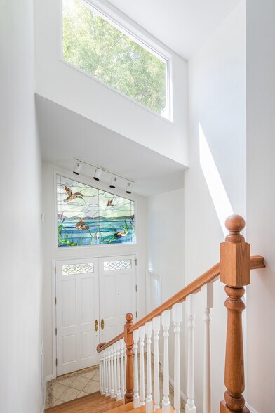 Entry way - 2781 Mira Vista Dr