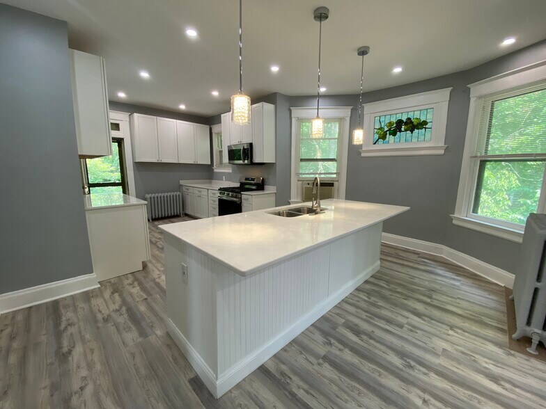 Enjoy preparing your meals in this newly renovated kitchen - 1660 Bruce Ave