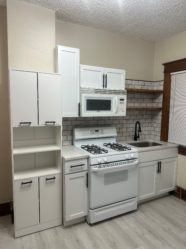 Building Photo - 43 Shirley St