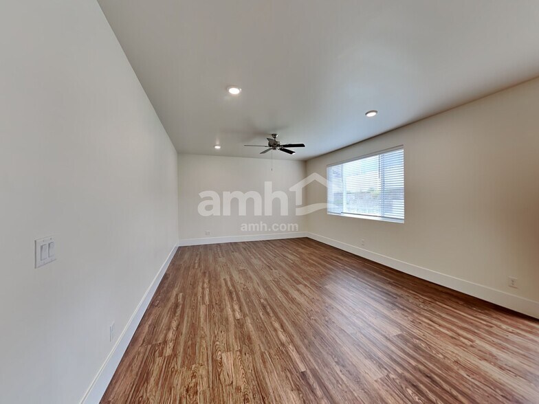 Building Photo - 19219 15th Ave Ct E