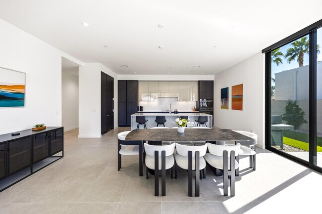 Building Photo - 57880 Salida del Sol