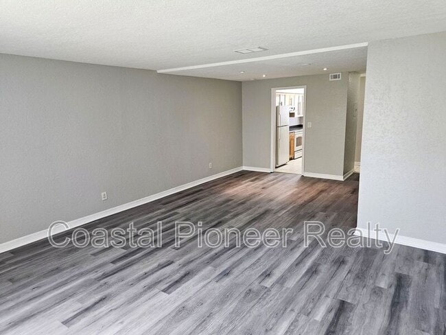 Building Photo - 7549 Abonado Rd