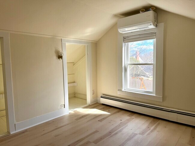 Building Photo - 90 Mill St