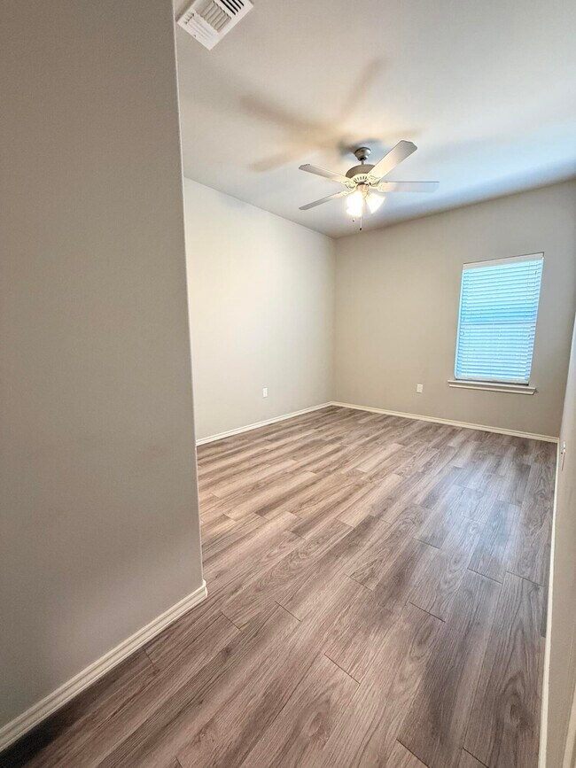 Building Photo - 1217 Preston Trails