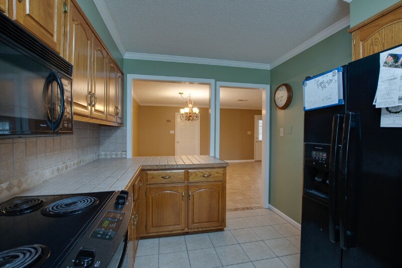 Building Photo - 413 Springview St SW