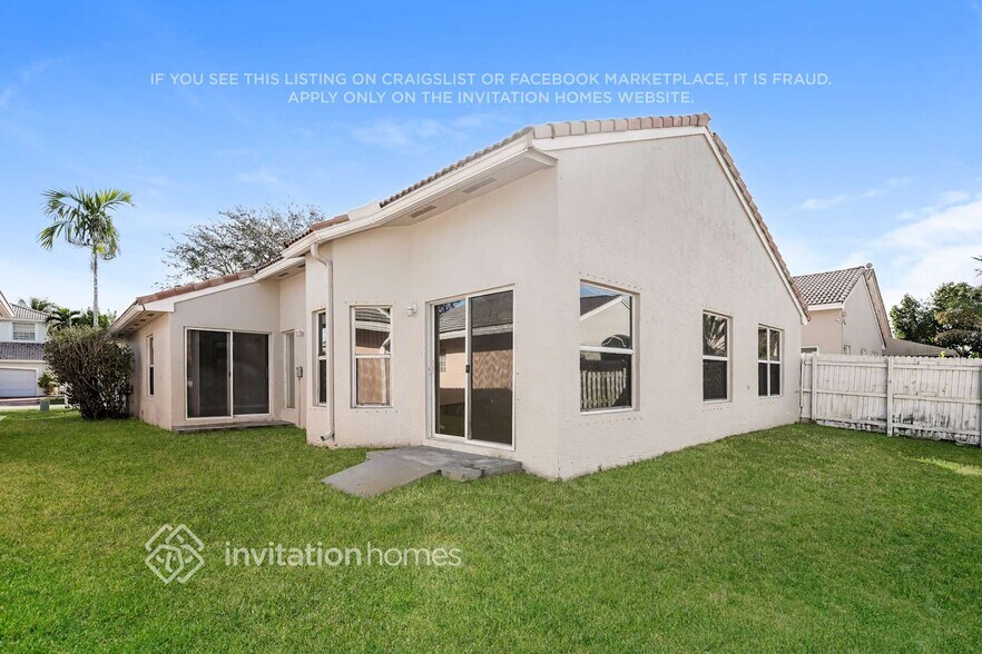 Building Photo - 5010 SW 151st Terrace