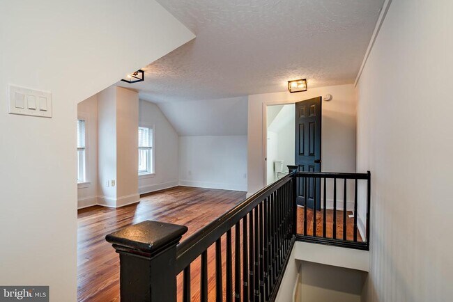 Building Photo - 310 W Biddle St