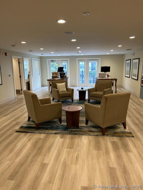 Building Photo - 100 Glenbrook Rd